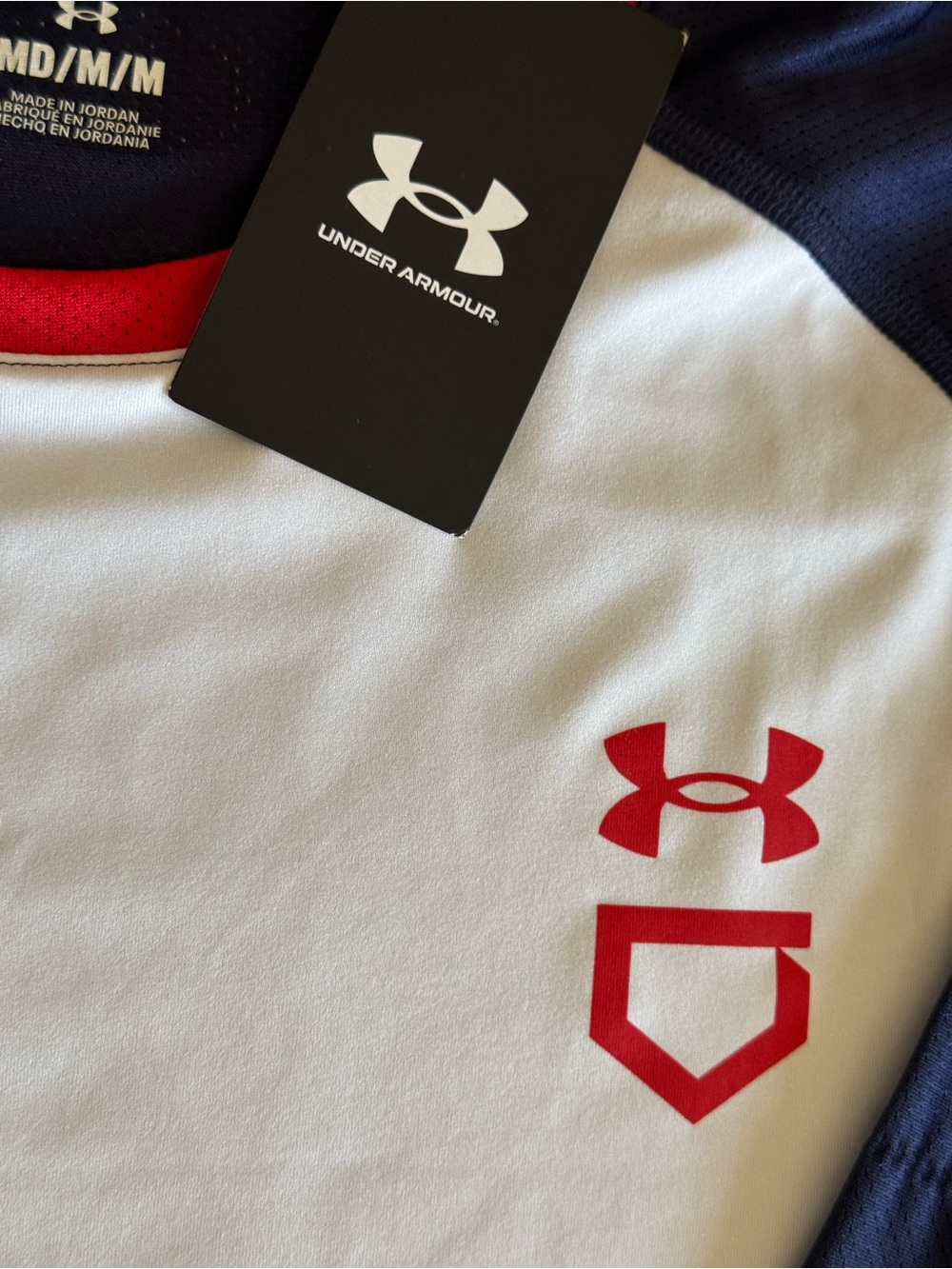 NWT Under Armour Men’s White, Red & Navy Performance Baseball Shirt Size M